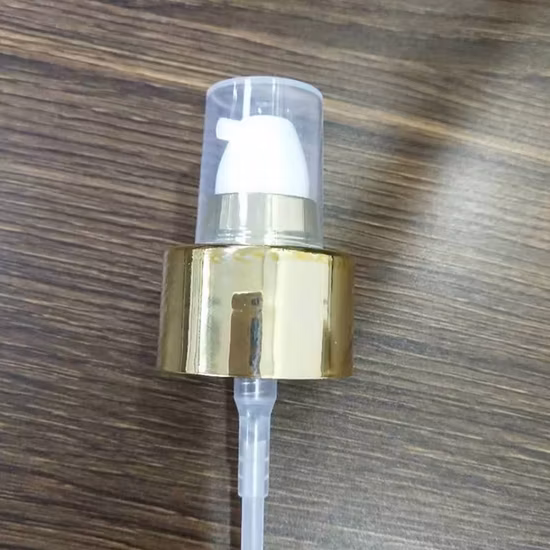 Pompa per crema liscia in plastica cosmetica colorata di vendita calda Pompa per trattamento 18/410 20/410 24/410